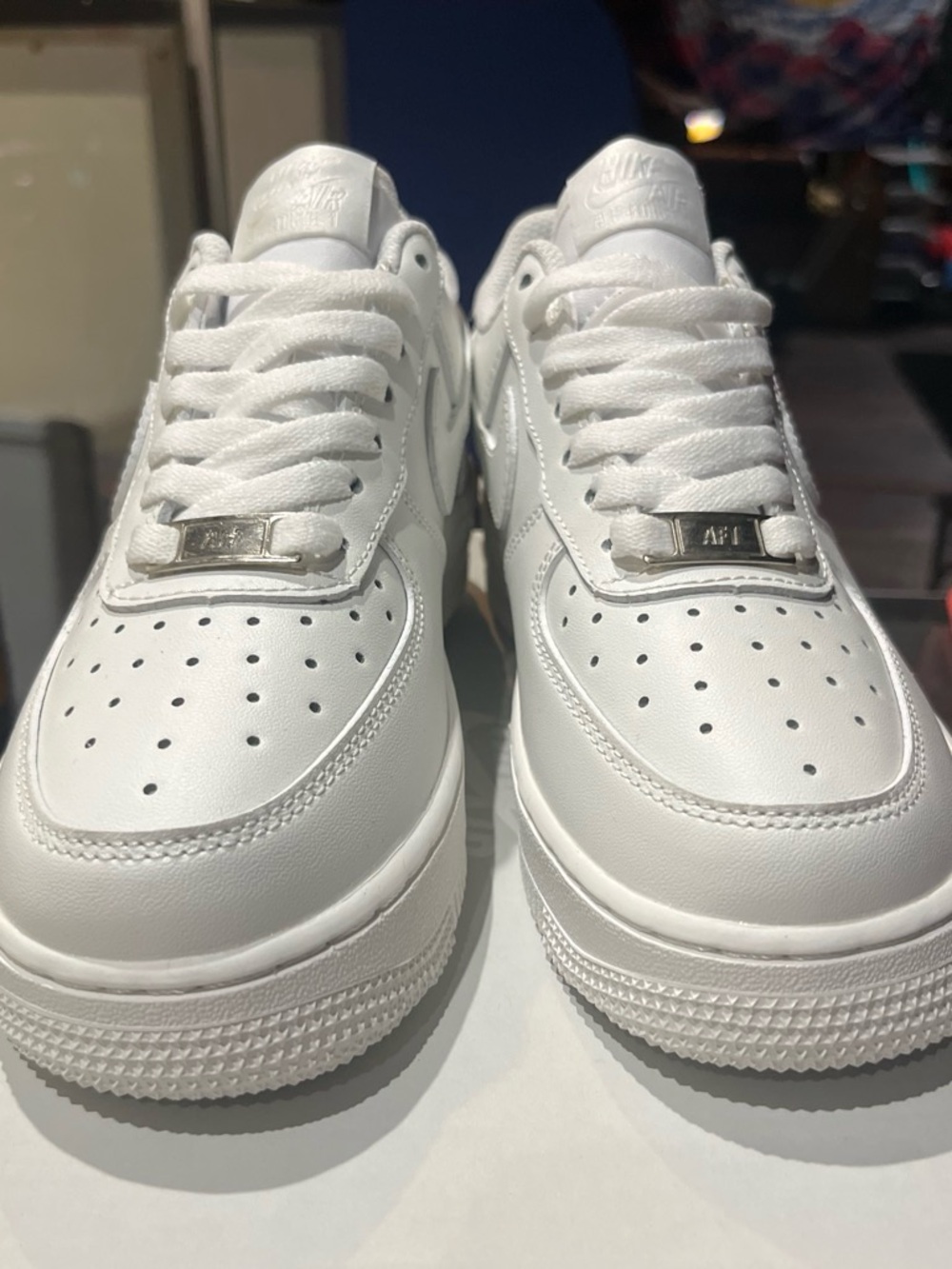 Nike AF1 Air Force ones White Leather Low-Top Sneakers
